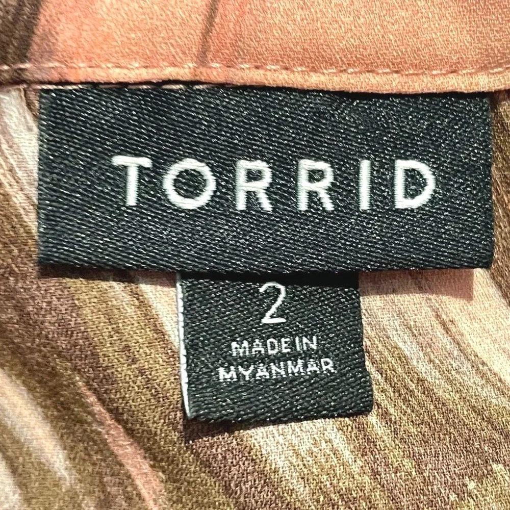 Torrid Womens Size 2 Pink Brown Abstract Ikat Split V-Neck Short Sleeve‎ Blouse